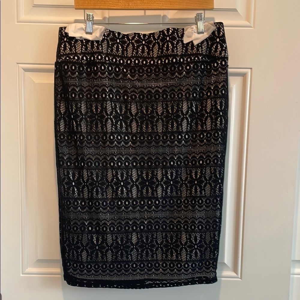 New Thalia Sodi black skirt